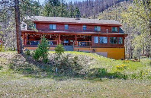 Junction City House | 557 m² House ∙ 5 bedrooms ∙ 12 guests