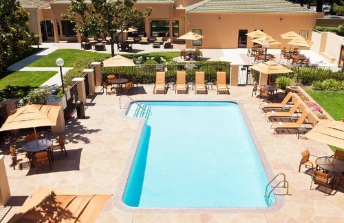 South Natomas Hotel | 56 m² Hotel ∙ 127 guests
