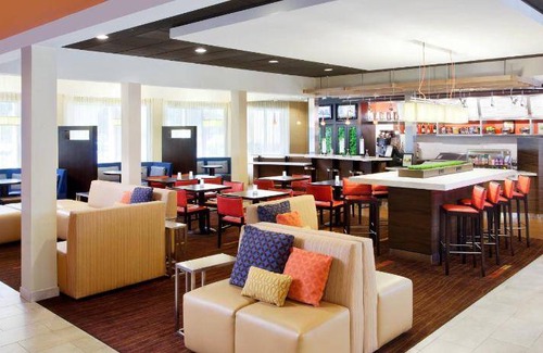 South Natomas Hotel | 56 m² Hotel ∙ 127 guests
