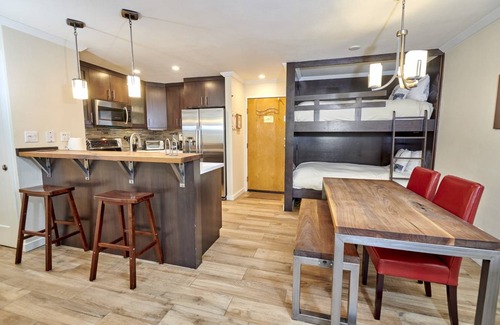 Mammoth Lakes Condo | 63 m² Condo ∙ 1 bedroom ∙ 4 guests