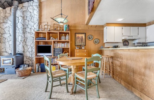 Bear Valley Condo | 65 m² Condo ∙ 1 bedroom ∙ 4 guests