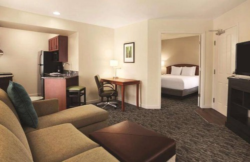 Pleasanton Hotel | 66 m² Hotel ∙ 127 guests