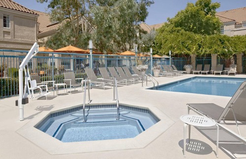 Pleasanton Hotel | 66 m² Hotel ∙ 127 guests