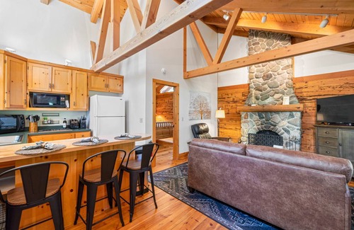 Sloat House | 74 m² House ∙ 2 bedrooms ∙ 6 guests