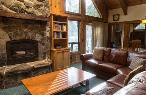 Truckee House | 824 Beaver Pond