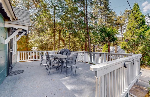 Crestline Cabin | 86 m² Cabin ∙ 1 bedroom ∙ 4 guests