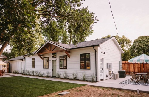 East Sacramento House | 86 m² House ∙ 2 bedrooms ∙ 5 guests