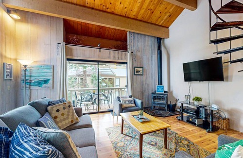Kings Beach Condo | 91 m² Condo ∙ 1 bedroom ∙ 6 guests