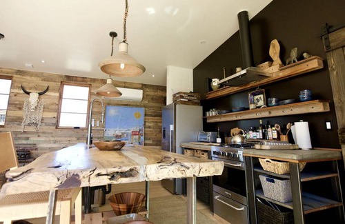 Lone Pine Other | Accommodation ∙ 1 bedroom ∙ 2 guests