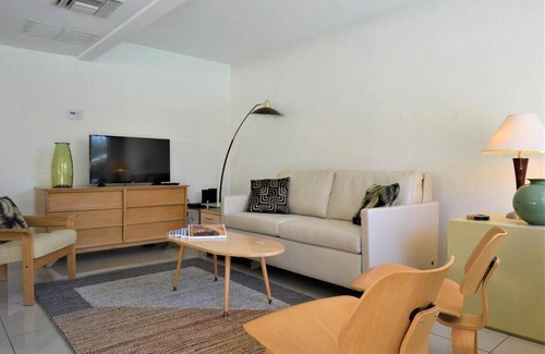 Historic Tennis Club Apartment | Apartment ∙ 1 bedroom ∙ 2 guests