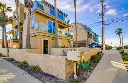 Central Mission Beach Apartment | Apartment ∙ 7 bedrooms ∙ 17 guests