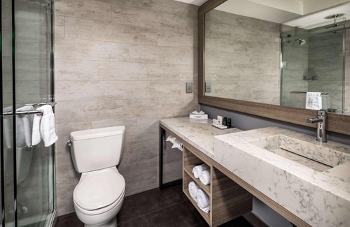 Wilshire Hotel | Avenue Hotel, Ascend Hotel Collection