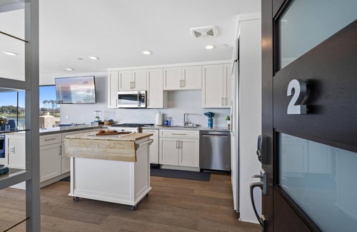 South Mission Beach Condo | Bayside Retreat | Amazing Views in Mission Beach