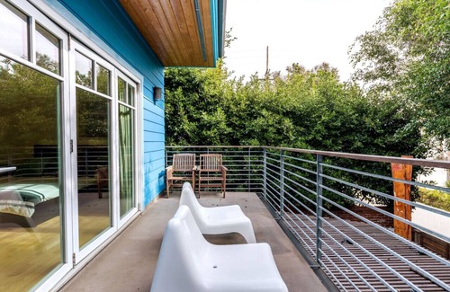 Marina Peninsula House | Beach House 1 block to Venice w/Rooftop & Parking