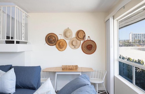 Mission Beach House | Beachhaven Bay