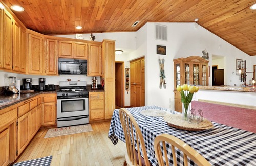 Big Bear City Cabin | Beardise #2329