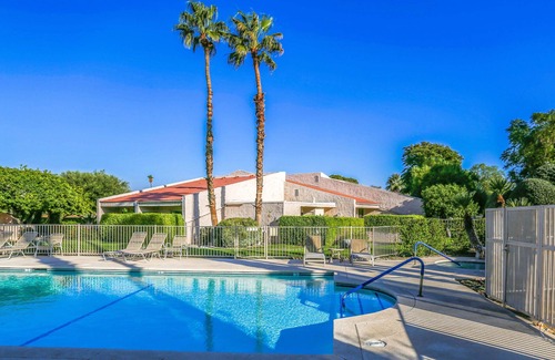 Palm Springs Condo | Beautiful & Spacious, Palm Springs Country Club, Pool, Great Location