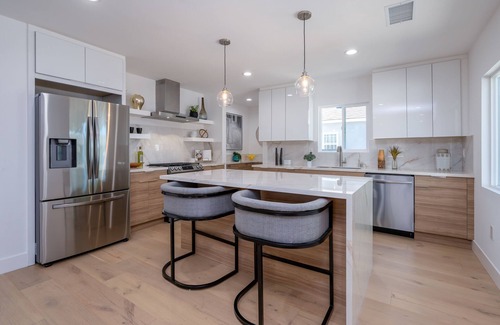 Mid City House | Beautifully Modern Home 5 min from Beverly Hills