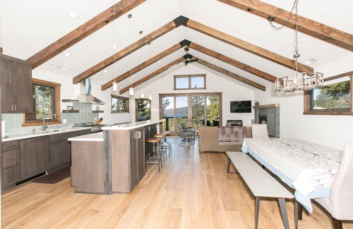 Kings Beach House | Beaver Lake View- Hot Tub, Wood Fireplace, Dog Ok. Close to Northstar