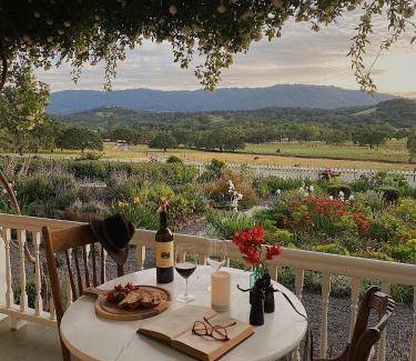Glen Ellen Bed & Breakfast | Bed and breakfast ∙ 6 guests