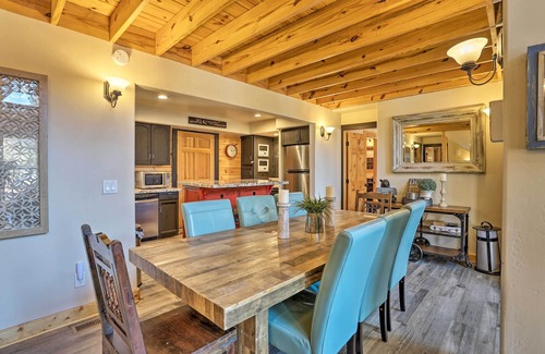 Moonridge House | Big Bear Lake Cabin w/Hot Tub < 1 Mi to Skiing!
