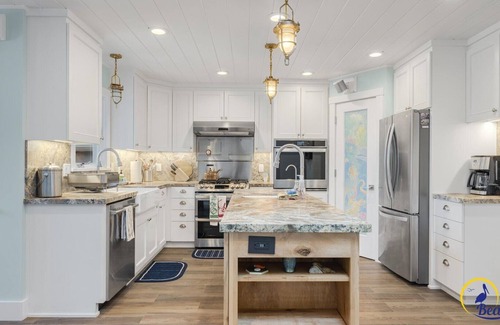 Eastside Santa Cruz House | Butterfly Beach House