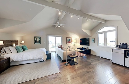 Santa Rosa Cottage | Cabin ∙ 2 bedrooms ∙ 4 guests