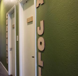 North Pacific Beach Hostel | California Dreams Hostel - Pacific Beach