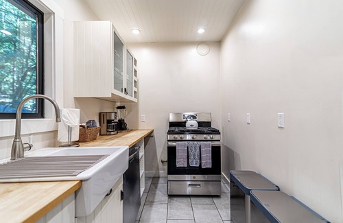 Guerneville Cabin | Casa Boheme-Stylish, Relaxing, Close to Downtown!