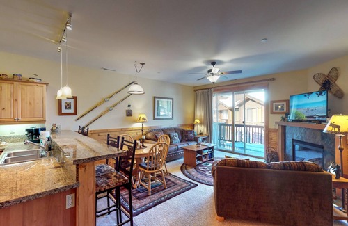 Truckee Condo | Charming 3-bedroom, 2-bath retreat in Truckee for a cozy family vacation.