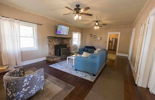 Mariposa Other | Charming farmhouse;100 acres of private forest and working ranch near Yosemite