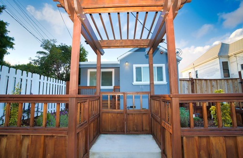 Longfellow House | Clean & Lovely house close to everywhere