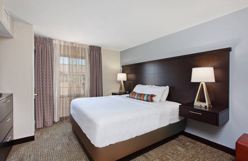 Fairfield Condo | Condo ∙ 2 bedrooms ∙ 6 guests