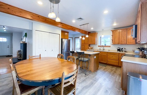 Crescent City North House | Cozy Coastal Bungalow in Crescent City