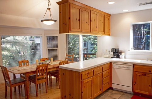 Guerneville Cabin | Cozy Cove ~ Family Retreat in the Woods! Walk to River