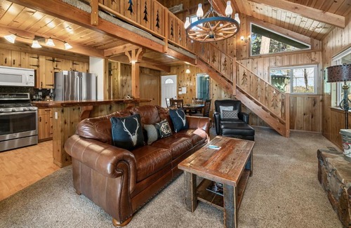 Whispering Forest House | D and V Retreat