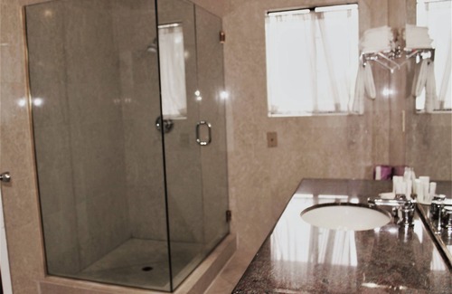 Morse Park Hotel | Days Inn & Suites by Wyndham Sunnyvale