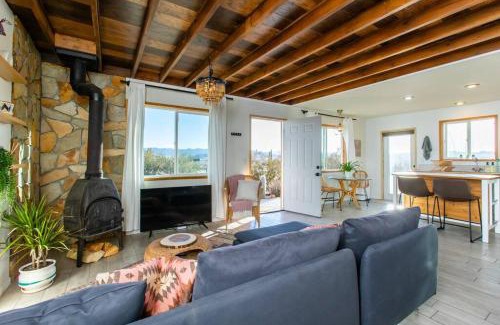 Twentynine Palms House | Desert Escape+Art studio+Trailer