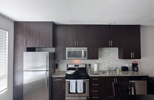Kearny Mesa Apartment | Domain: Modern 1-Bedroom Apartment with Amenities in Kearny Mesa, San Diego