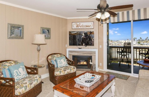 Townsite House | E201 - Tropical Shores