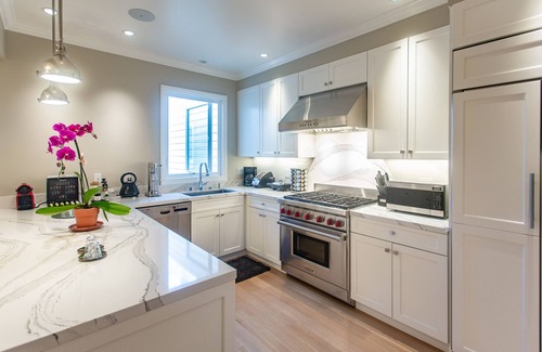 Marina District House | Elevate Your San Francisco Experience: Luxe Living with Panoramic Pacific Views