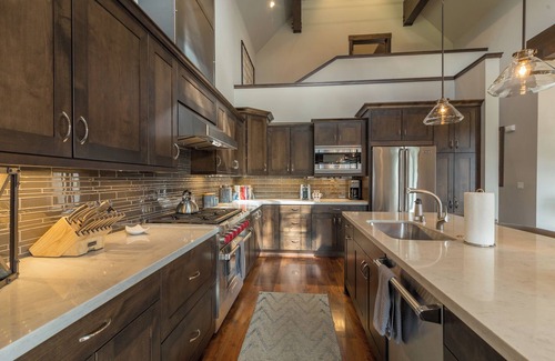 Truckee House | Fairway View at Schaffer's Mill, Northstar Ski Lounge, Golf & Amenities!