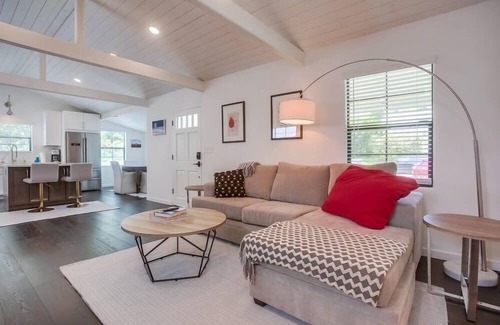Village of La Jolla House | Family friendly, AC, golfing and country club