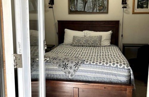 Warner Springs House | Farmhouse ∙ 1 bedroom ∙ 2 guests