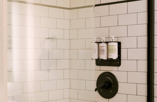 Sawtelle Apartment | Found Santa Monica powered by Sonder | King Room