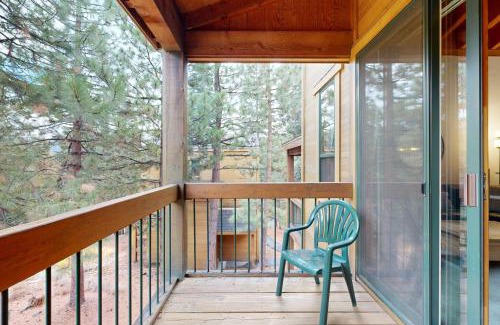 Truckee Apartment | Gold Bend 5034