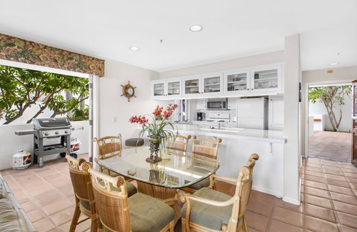 Avalon Condo | H1063: 2B 2B Villa + No Steps + OCEAN VIEWS + Cart + Fireplace
