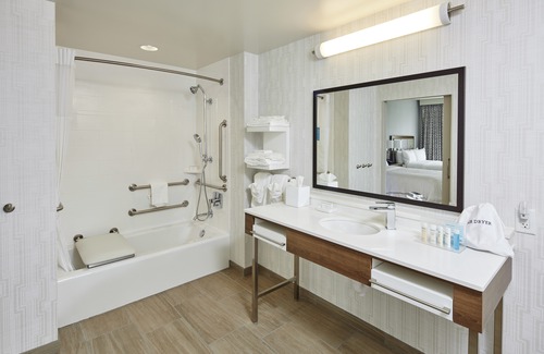East Sacramento Hotel | Hampton Inn & Suites Sacramento at Csus