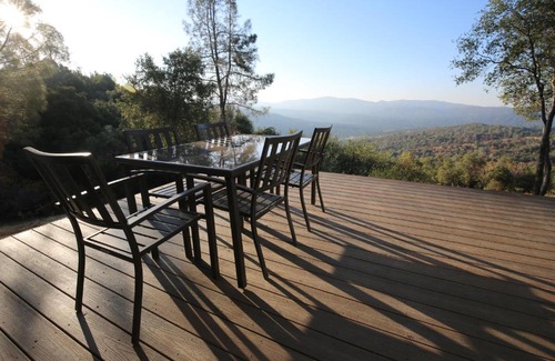 Oakhurst House | High End A-Frame - Hot Tub - Awesome Views - Yosemite - Electric Vehicle Friendly - Sleeps 10