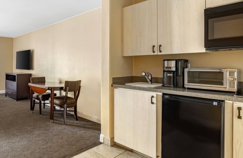 Canyon Corridor Hotel | Hilton Vacation Club Palm Canyon Palm Springs